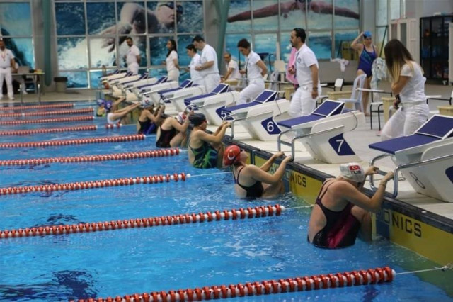  ÖZEL SPORCULARDAN BÜYÜK BAŞARI